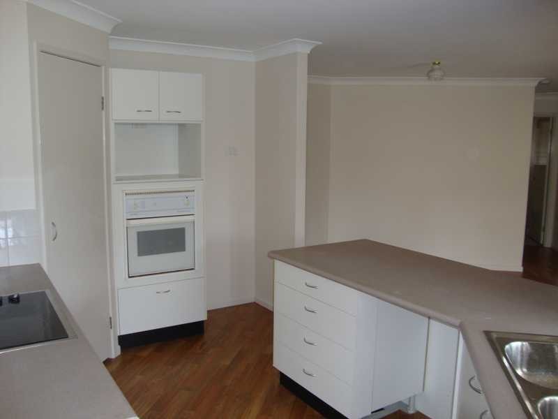 7 Lakewood Court, Flinders View QLD 4305