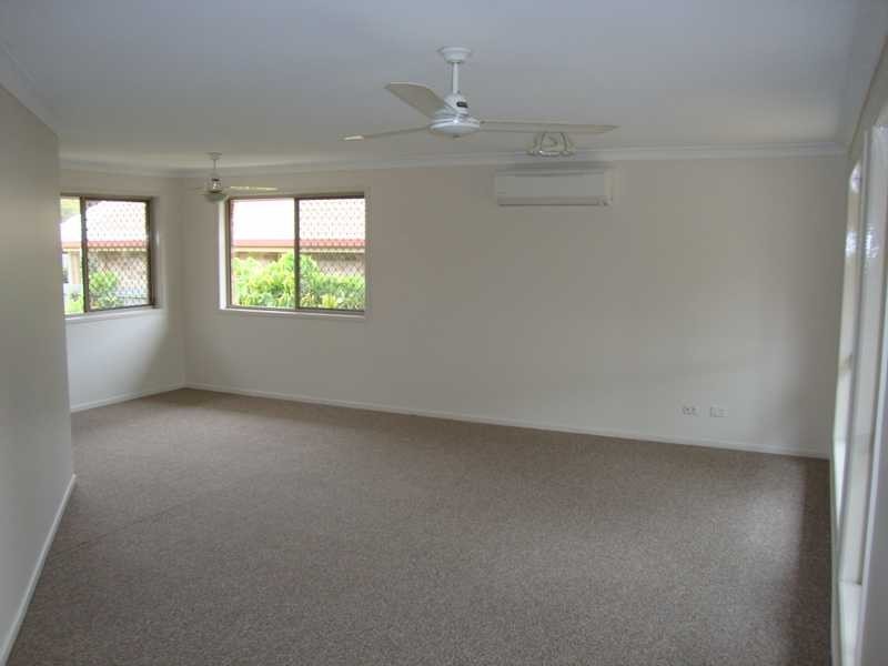 7 Lakewood Court, Flinders View QLD 4305