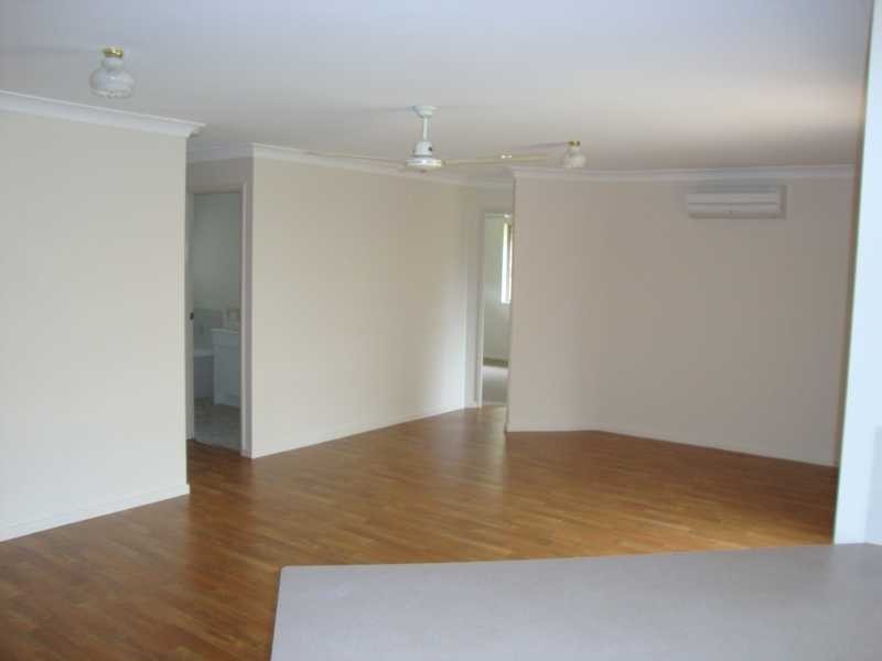 7 Lakewood Court, Flinders View QLD 4305