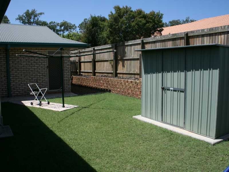 9 Chestnut Drive, Flinders View QLD 4305