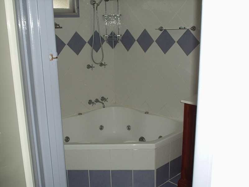 2 McCosker Street, Riverview QLD 4303