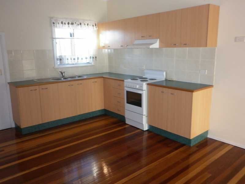 31 Pemberton Street, Booval QLD 4304
