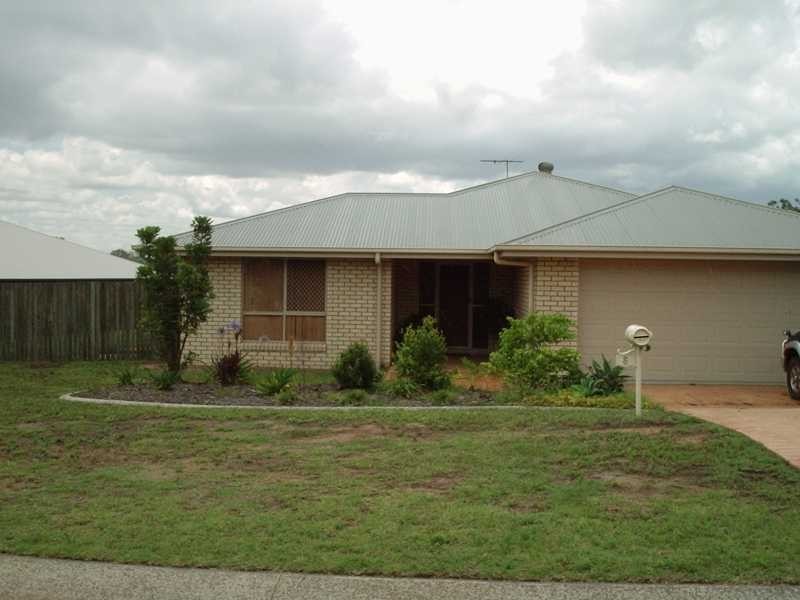 8 Harrison Grove, Deebing Heights QLD 4306