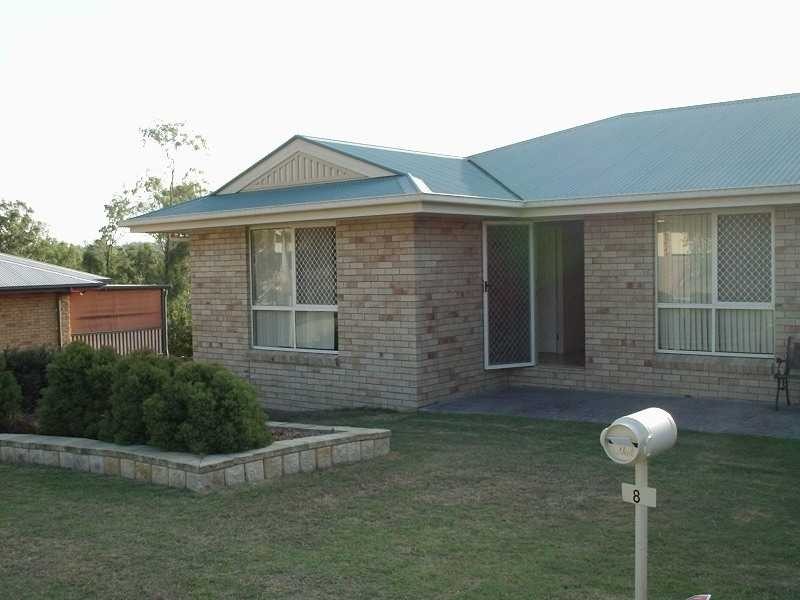 8 Oriole Close, Yamanto QLD 4305