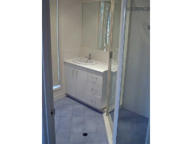 8 Oriole Close, Yamanto QLD 4305