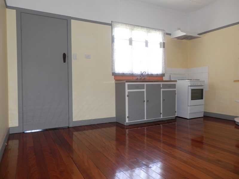 138 Brisbane Road, Booval QLD 4304