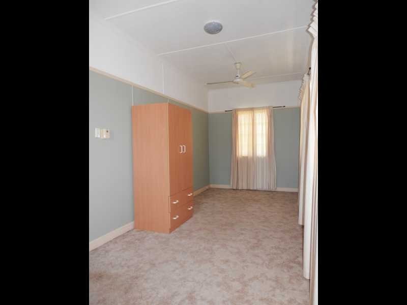 138 Brisbane Road, Booval QLD 4304