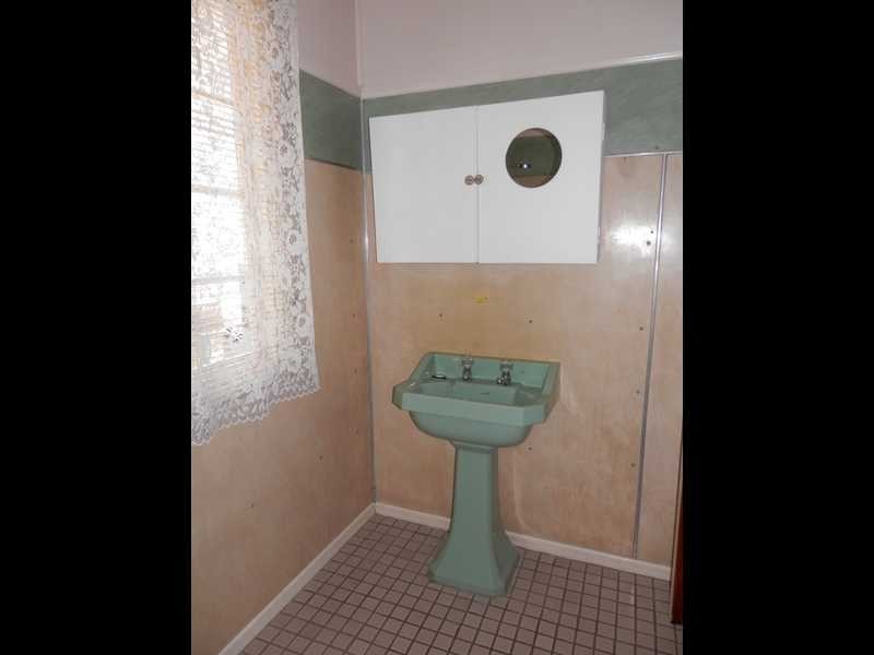 138 Brisbane Road, Booval QLD 4304