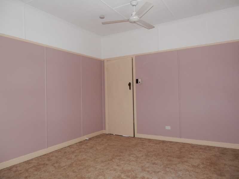 138 Brisbane Road, Booval QLD 4304