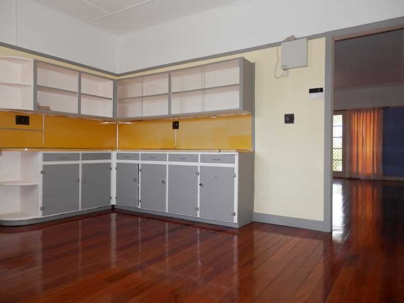 138 Brisbane Road, Booval QLD 4304