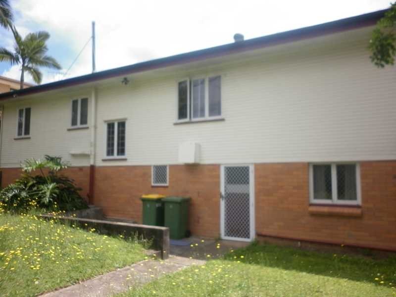 10 Cameron Street, Brassall QLD 4305