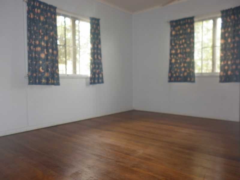 10 Cameron Street, Brassall QLD 4305