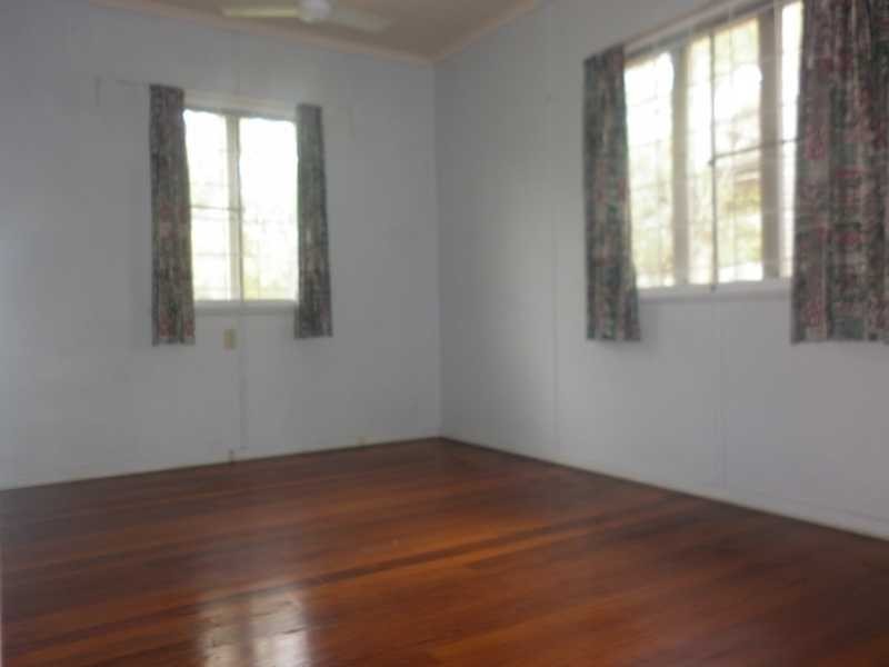 10 Cameron Street, Brassall QLD 4305