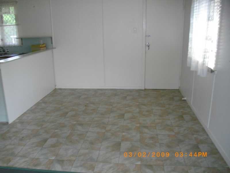 15 Phyllis Street, Eastern Heights QLD 4305