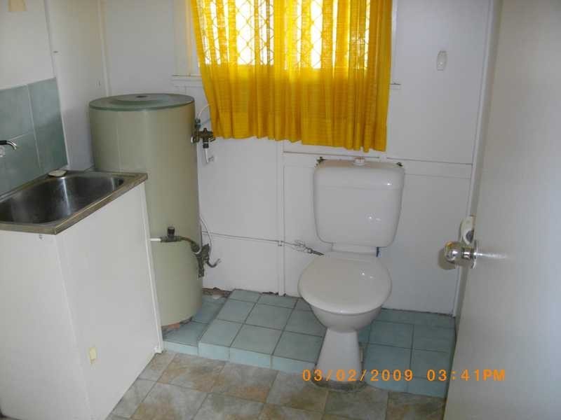 15 Phyllis Street, Eastern Heights QLD 4305