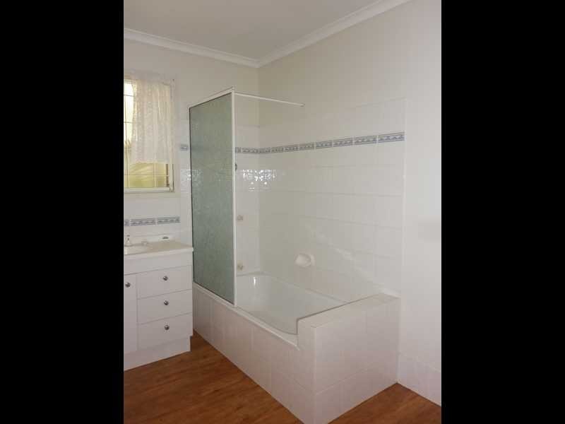 4 France Street, Eastern Heights QLD 4305