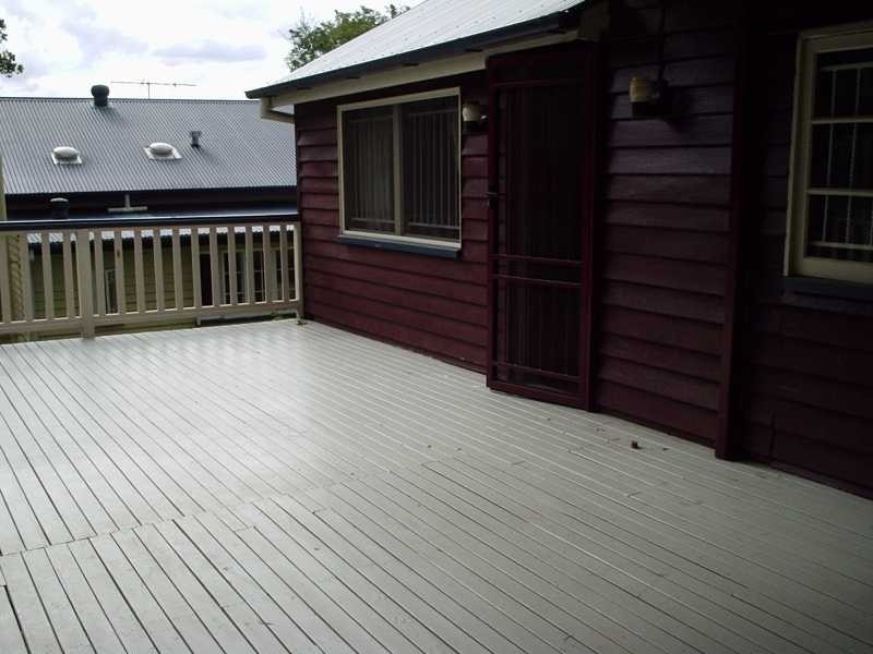 8 Barry Street, East Ipswich QLD 4305