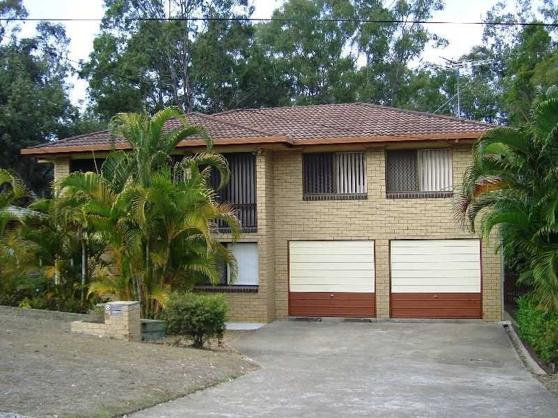 8 Oak Street, Bundamba QLD 4304
