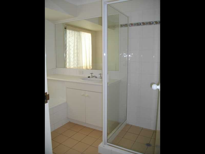 21 Brisbane Road, Dinmore QLD 4303