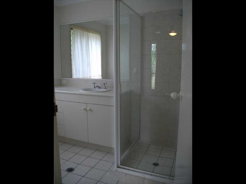 21 Brisbane Road, Dinmore QLD 4303
