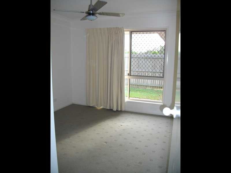 21 Brisbane Road, Dinmore QLD 4303