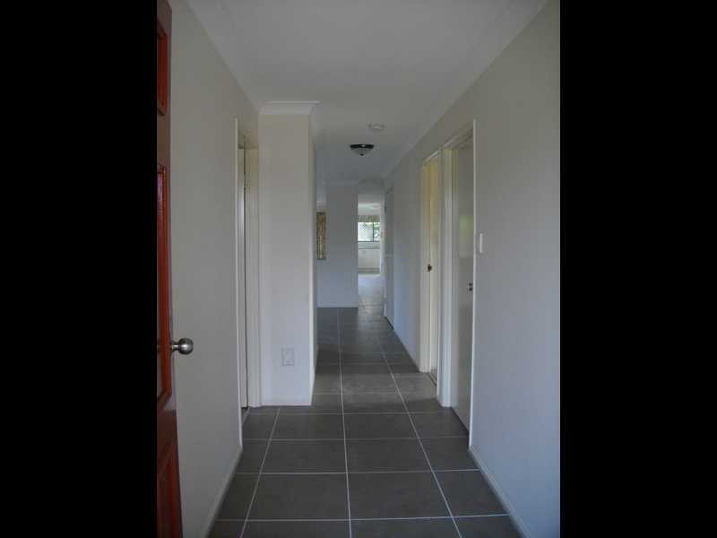 21 Brisbane Road, Dinmore QLD 4303