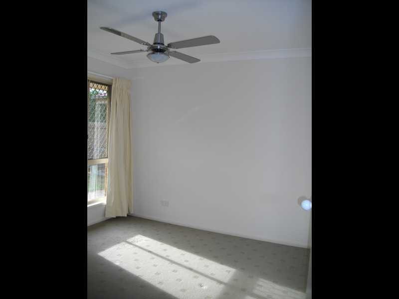 21 Brisbane Road, Dinmore QLD 4303