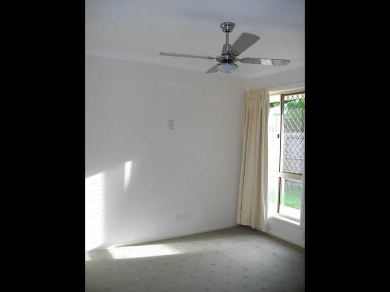 21 Brisbane Road, Dinmore QLD 4303