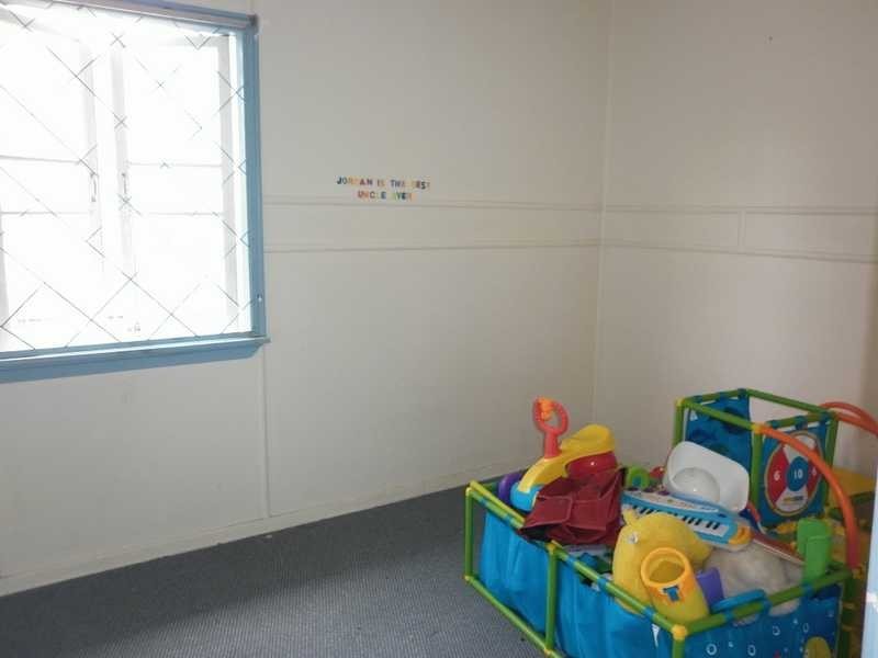 3 Auld Street, Silkstone QLD 4304