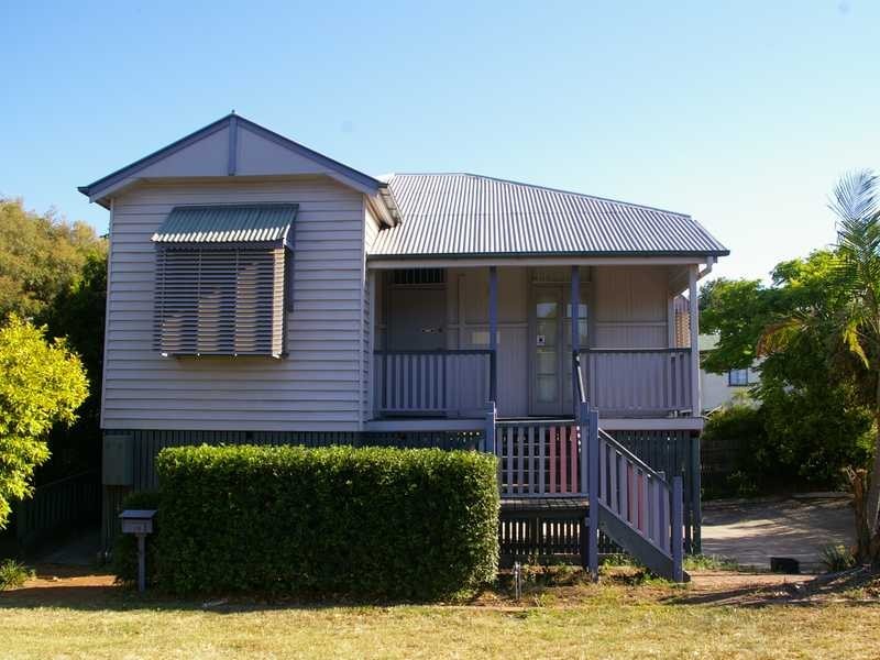 18 Gray Street, Ipswich QLD 4305