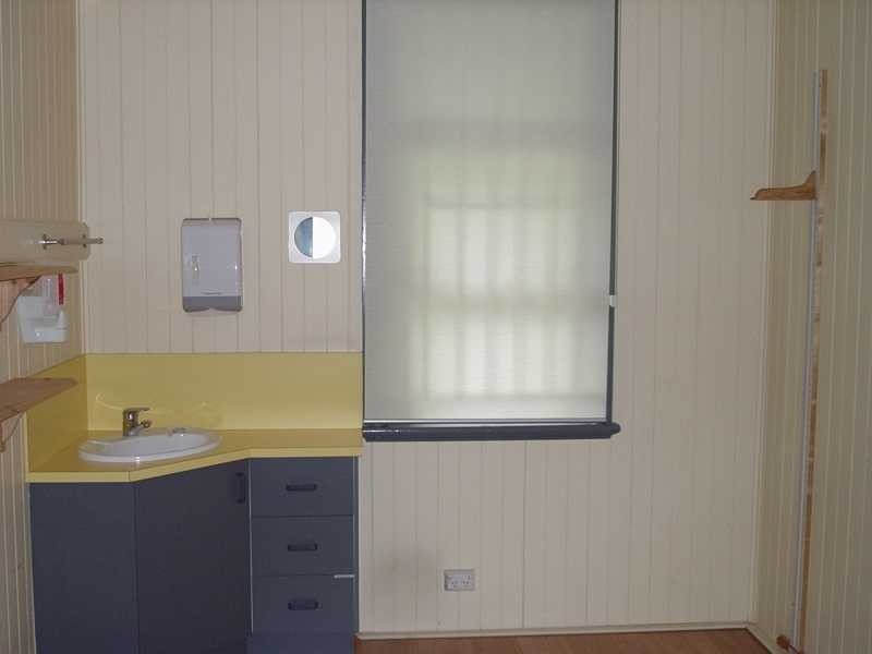 18 Gray Street, Ipswich QLD 4305