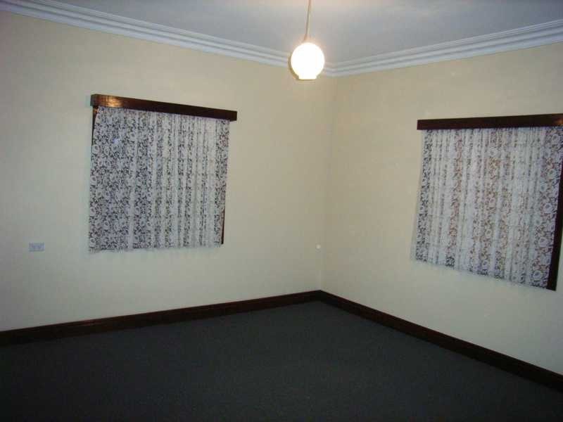 29 Joffre Street, Booval QLD 4304