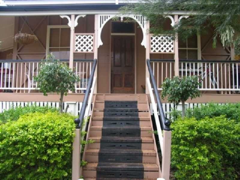 16 Macrae Street, Woodend QLD 4305