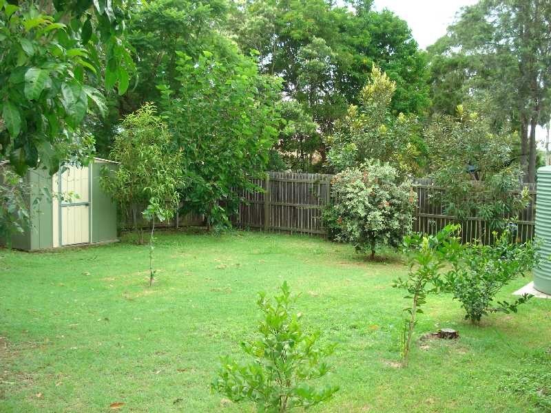 9 Sturt Street, Leichhardt QLD 4305