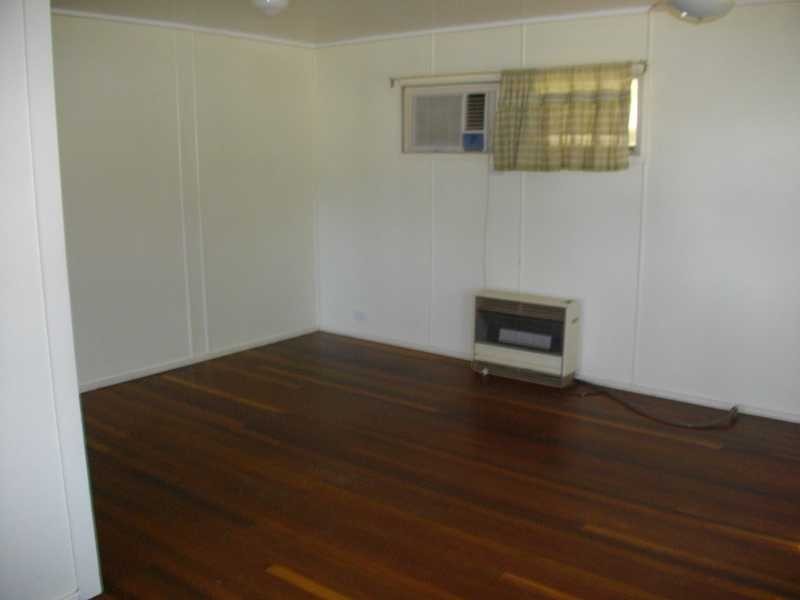 2 Kynance Street, Leichhardt QLD 4305