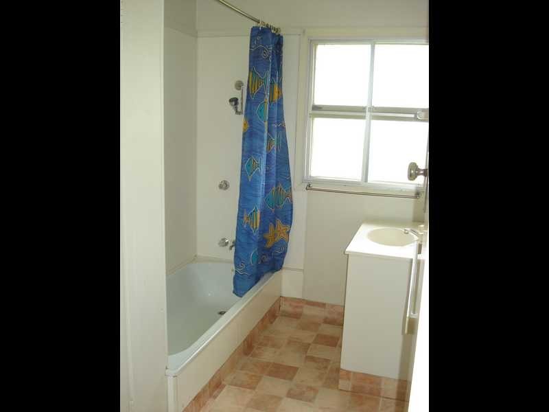 17 Flinders Drive, Leichhardt QLD 4305