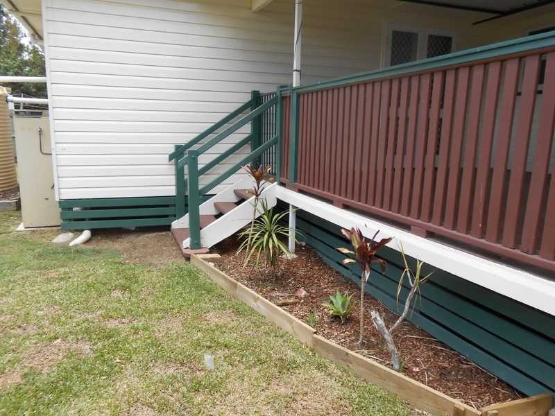 12 Crosshill Street, Leichhardt QLD 4305