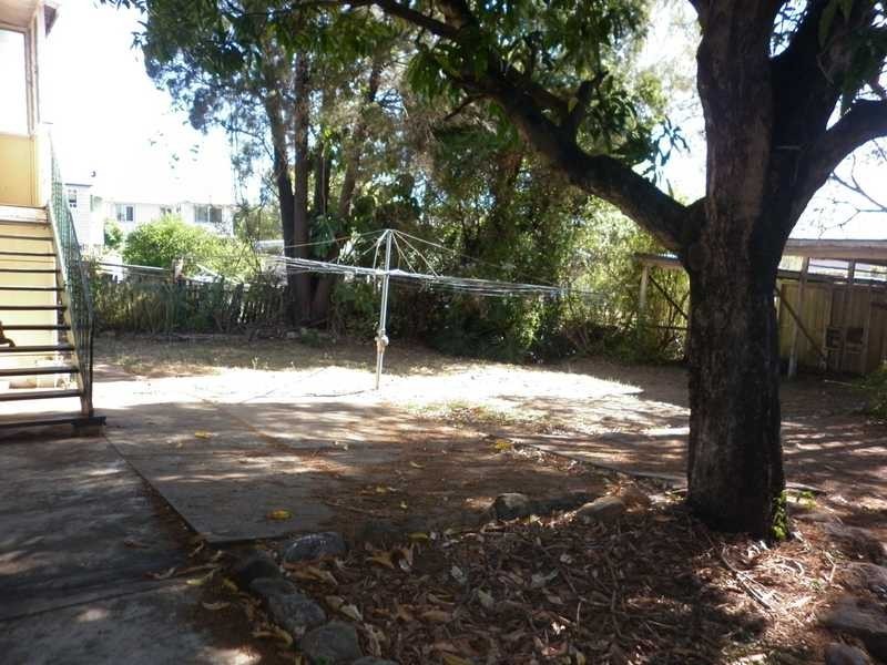 42 Bergin Street, Booval QLD 4304