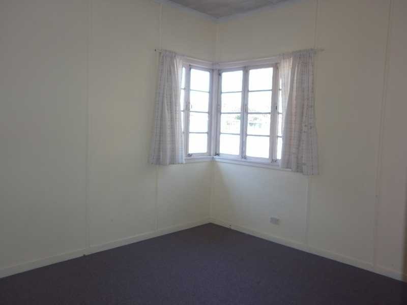 42 Bergin Street, Booval QLD 4304