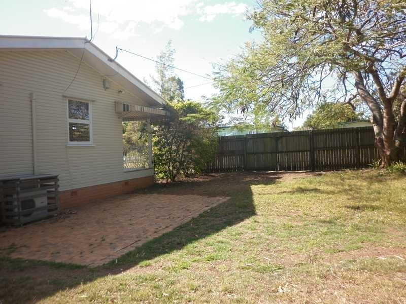 1 Rogers Street, Silkstone QLD 4304
