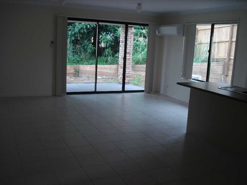 35 Ronayne Circle, One Mile QLD 4305