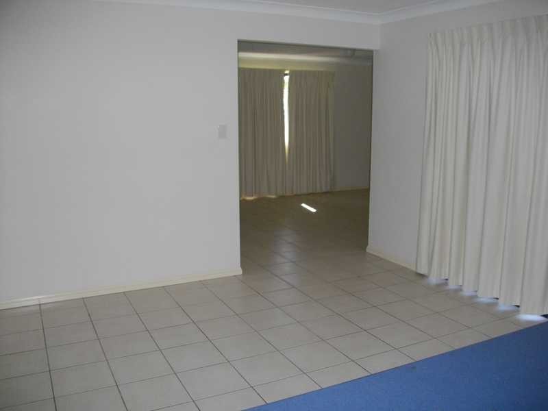 39 Helen Street, North Booval QLD 4304