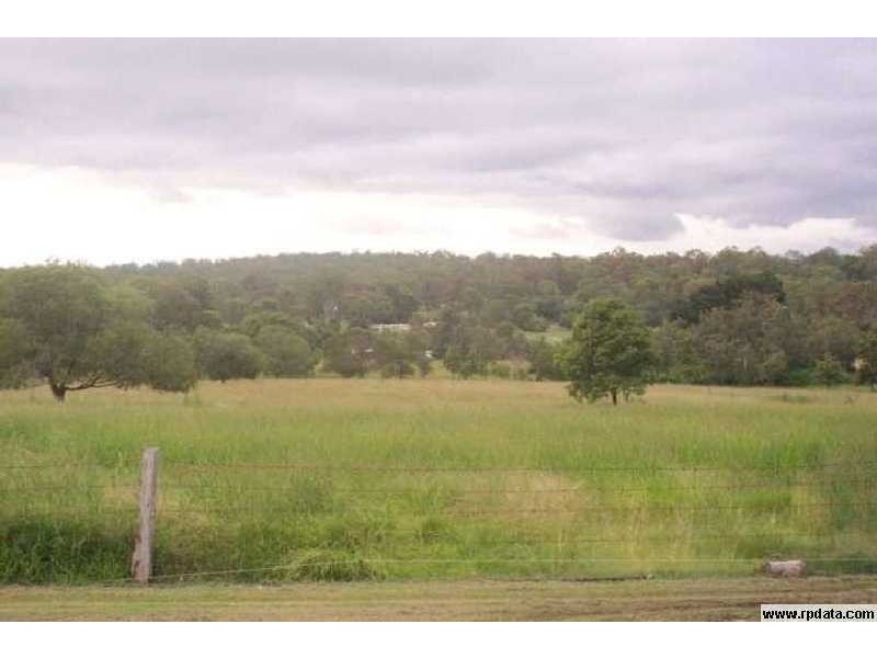 15 Elm Road, Walloon QLD 4306