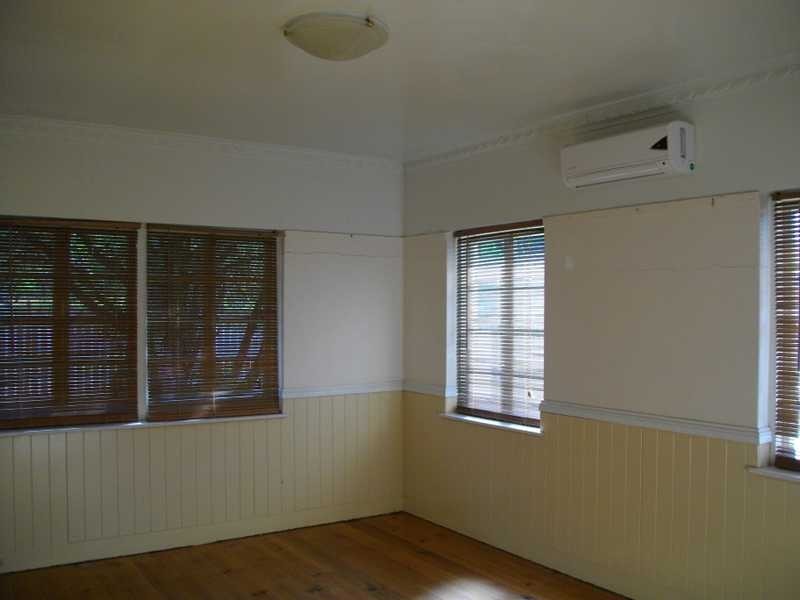 11 Toongarra Road, Leichhardt QLD 4305