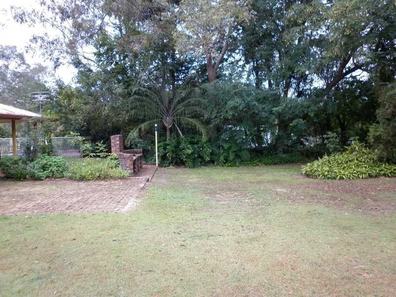 27 Sycamore Street, Walloon QLD 4306