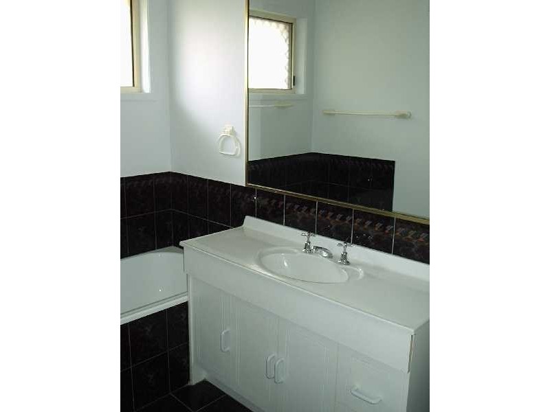 3b Cocos Place, Raceview QLD 4305