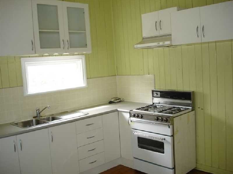 12 Pryde Street, Woodend QLD 4305