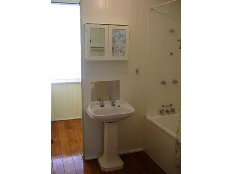 12 Pryde Street, Woodend QLD 4305