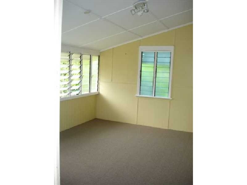 12 Pryde Street, Woodend QLD 4305