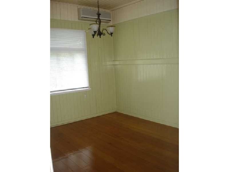 12 Pryde Street, Woodend QLD 4305